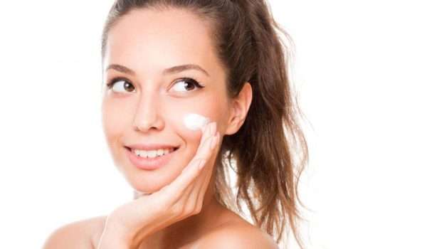 اضرار مستحضرات التجميل
