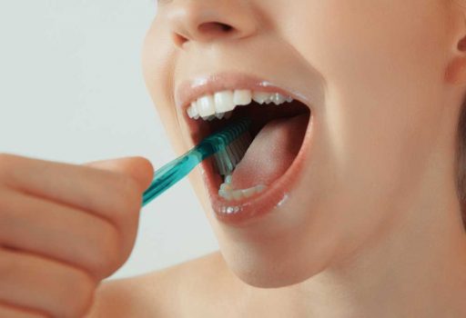 علاج التهاب اللثة في المنزل
